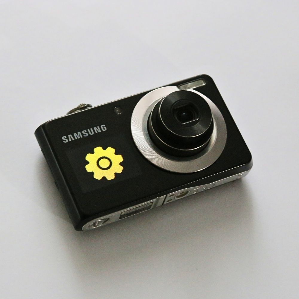 Samsung PL100