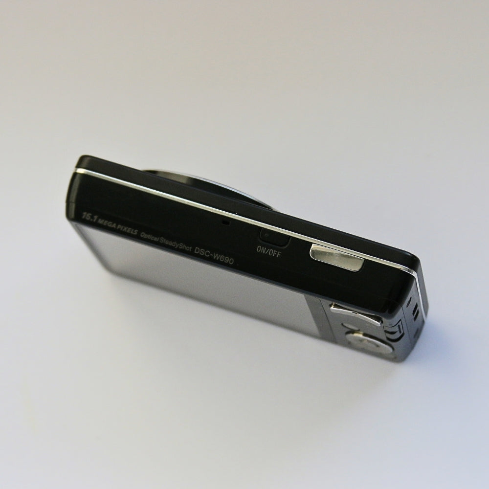 Sony Cyber-shot DSC-W690