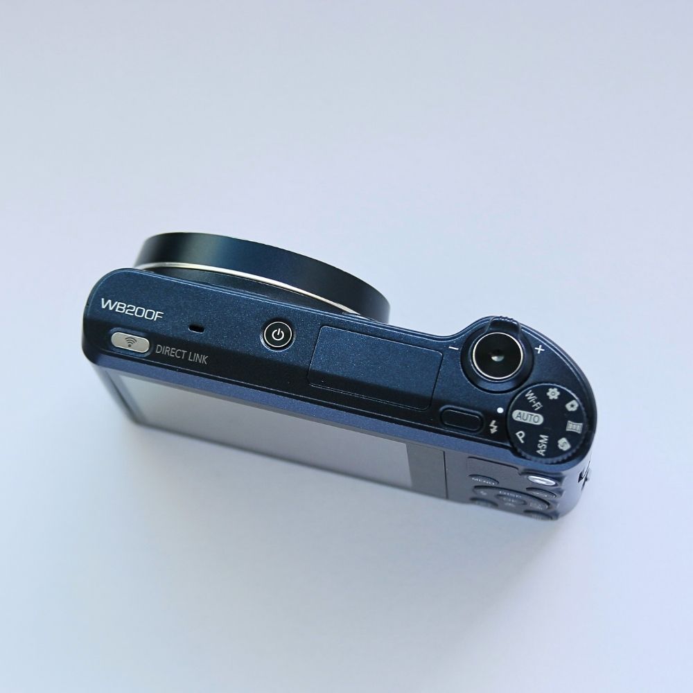 Samsung WB200F