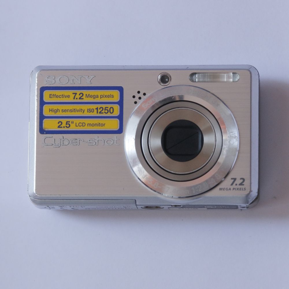 Sony Cyber-shot DSC-S750