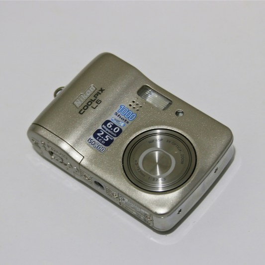 Nikon COOLPIX L6