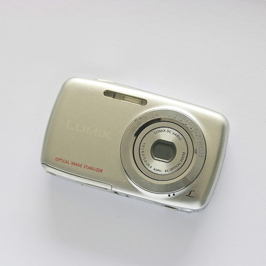 Panasonic LUMIX DMC-S1