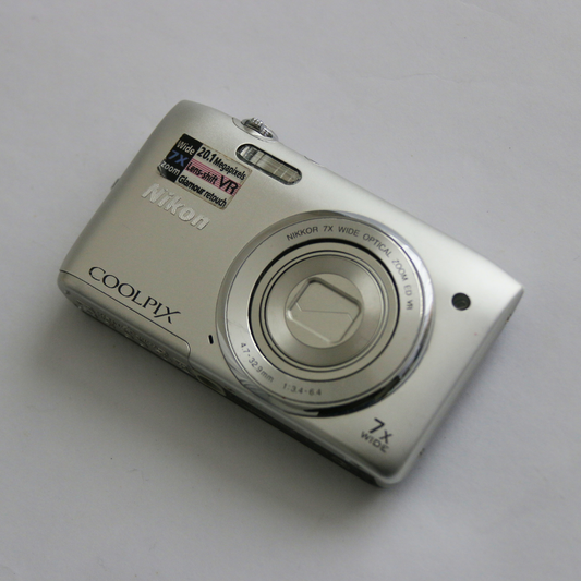 Nikon COOLPIX S3500
