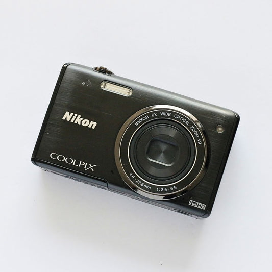 Nikon Coolpix S5200
