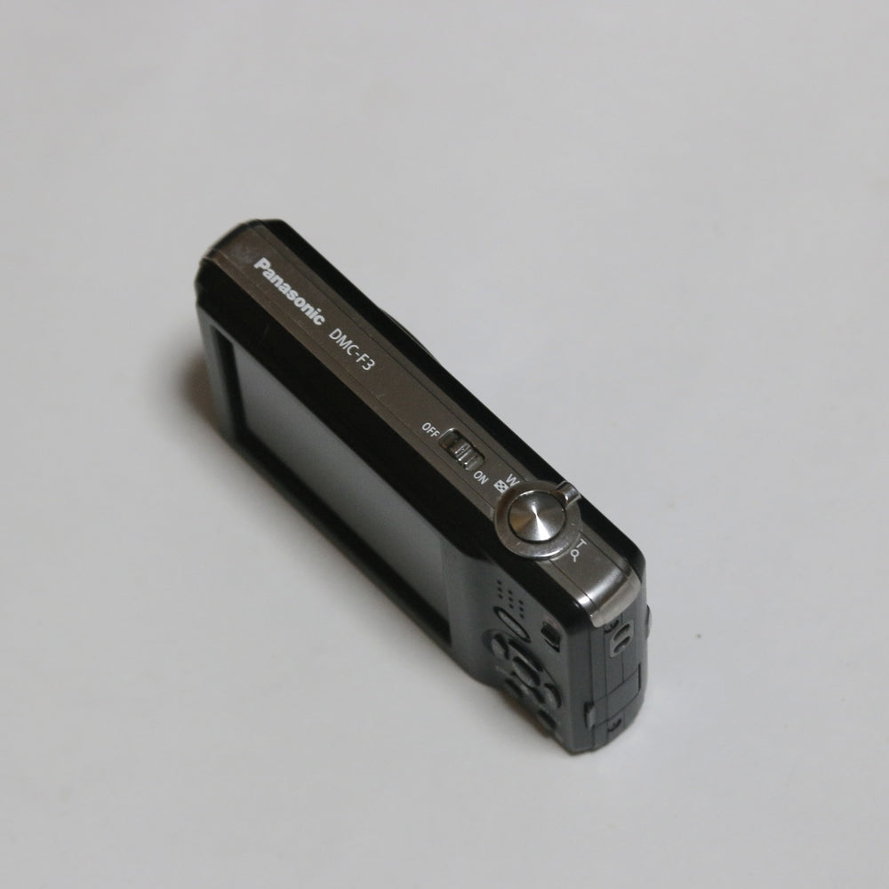 Panasonic LUMIX DMC-F3