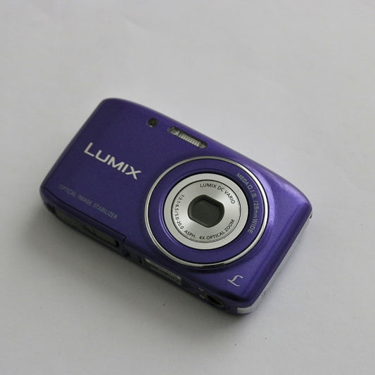 Panasonic LUMIX DMC-S2