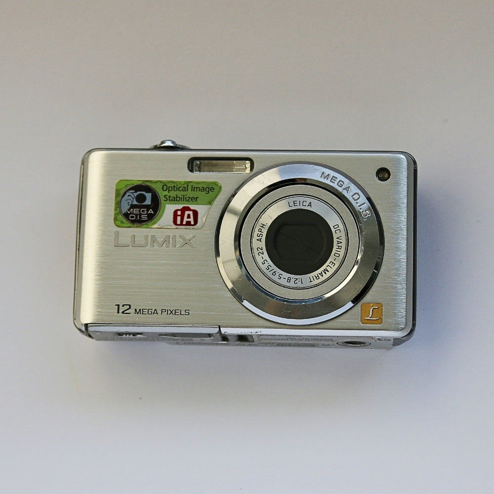 Panasonic LUMIX DMC-FS12