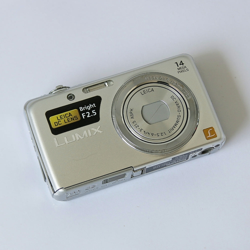 Panasonic LUMIX DMC-FH6