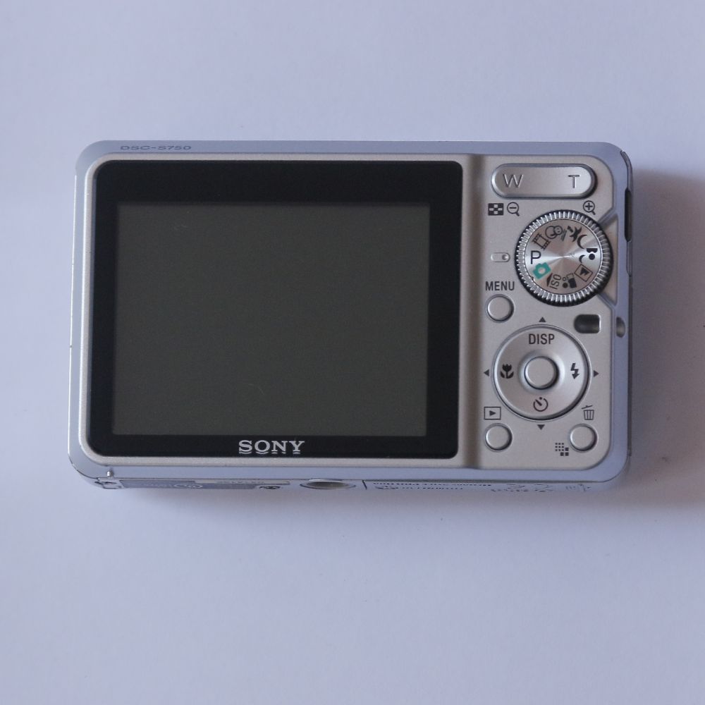 Sony Cyber-shot DSC-S750