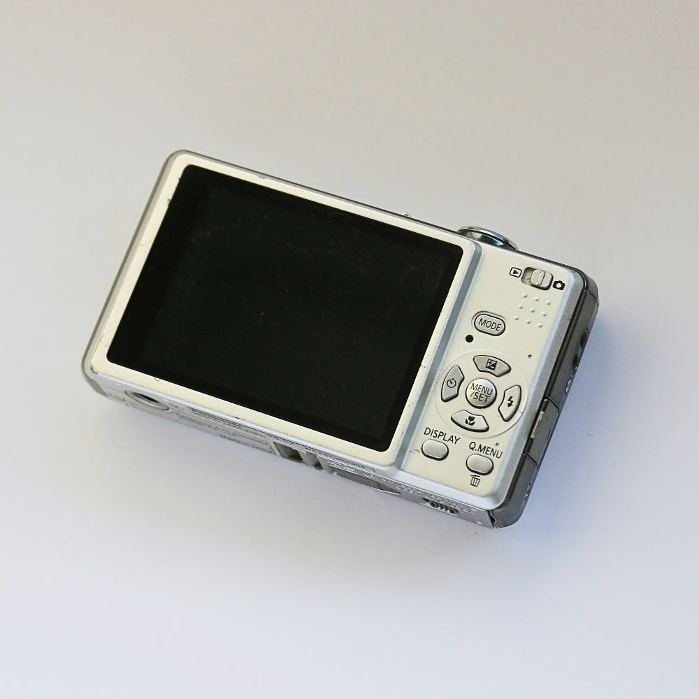 Panasonic LUMIX DMC-FS12