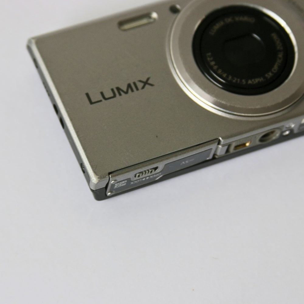 Panasonic LUMIX DMC-FH10