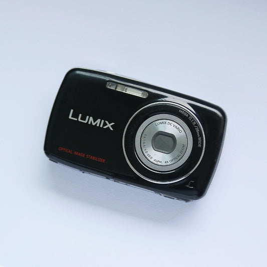 Panasonic LUMIX DMC-S1