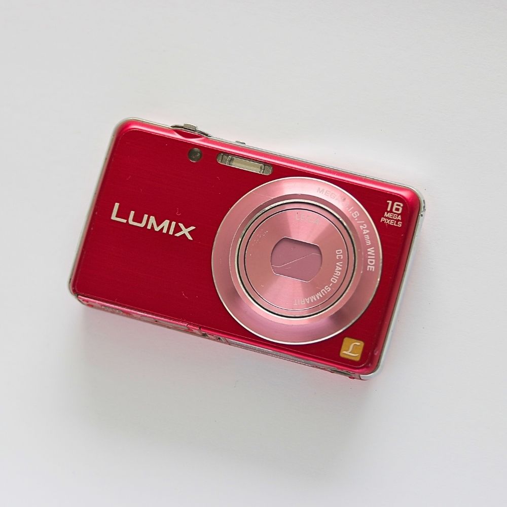 Panasonic LUMIX DMC-FH8