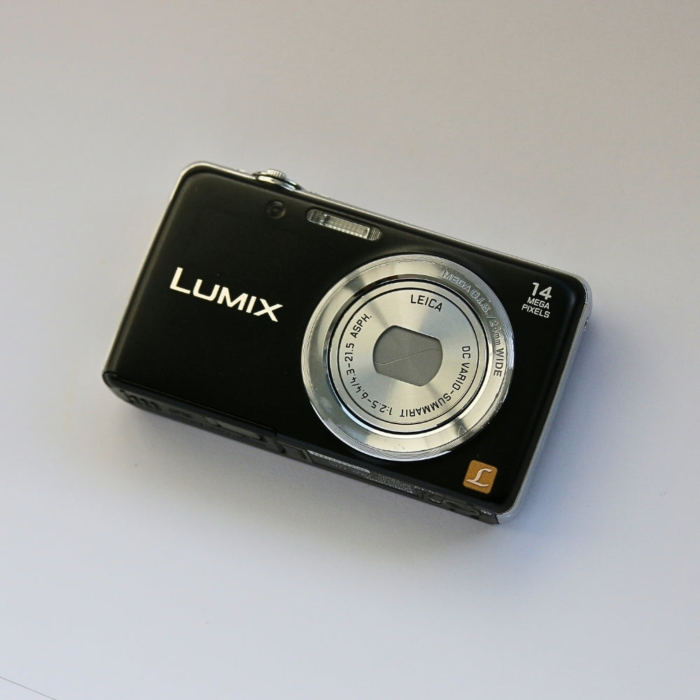 Panasonic LUMIX DMC-FH6