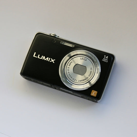 Panasonic LUMIX DMC-FH6