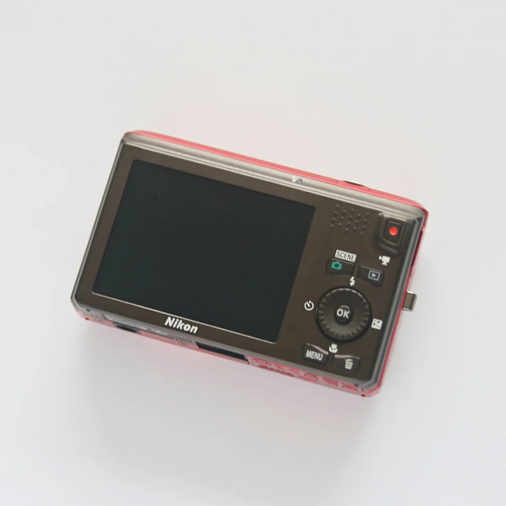 Nikon COOLPIX S6300